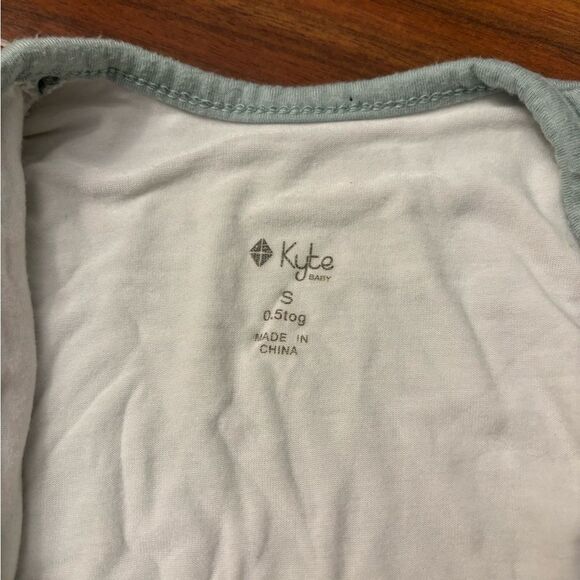 Kyte Baby teal/mint green sleepsack. - Picture 4 of 4